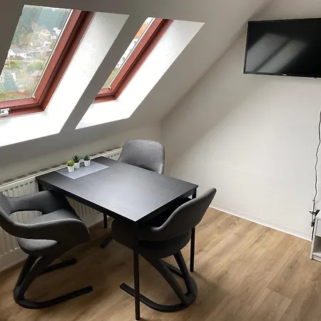 Apartment Wieko Leibnizstr. H1, Dg Rechts *